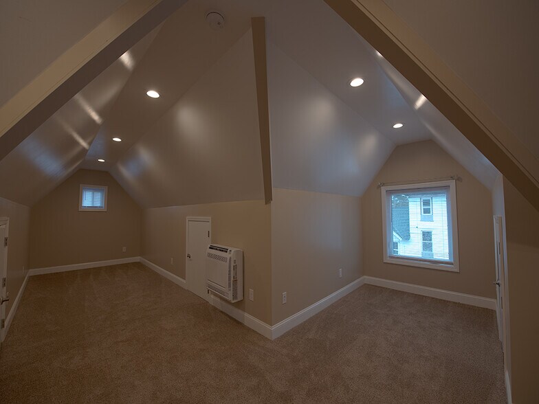 Building Photo - 43 E Bald Eagle St