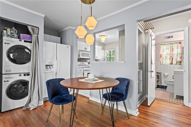 Building Photo - 2250 Cheshire Bridge Rd NE