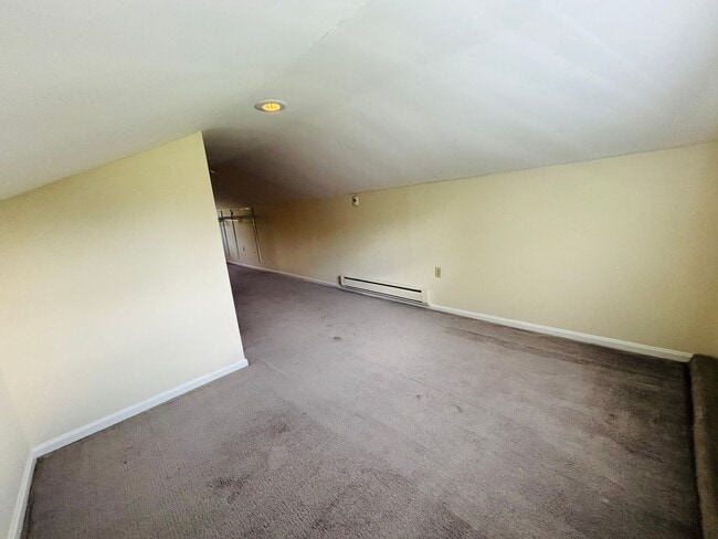 Building Photo - 1806 Brooksfield Rd