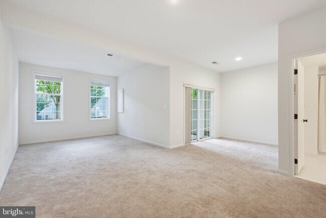 Building Photo - 43248 Mitcham Square