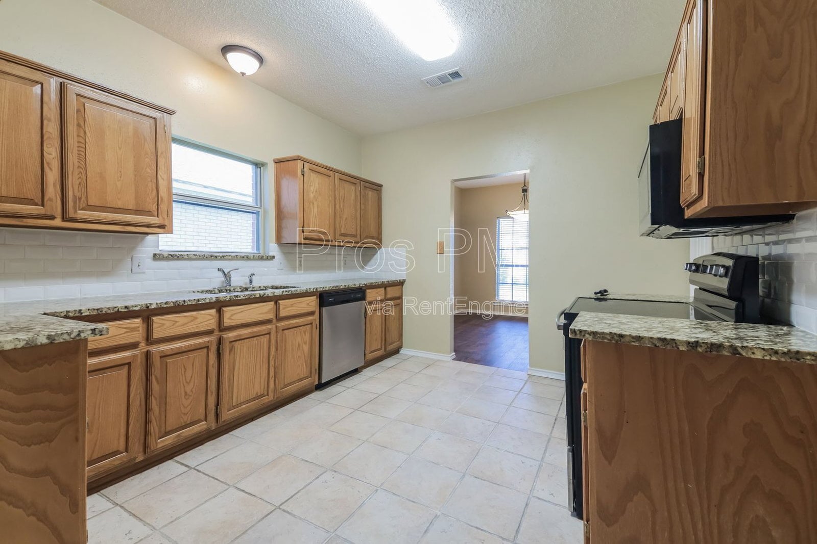 Building Photo - 4108 Creekmeadow Dr