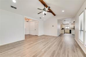 Building Photo - 3905 Lynnwood Dr