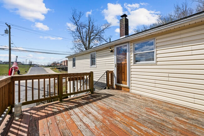 Building Photo - Dolly's