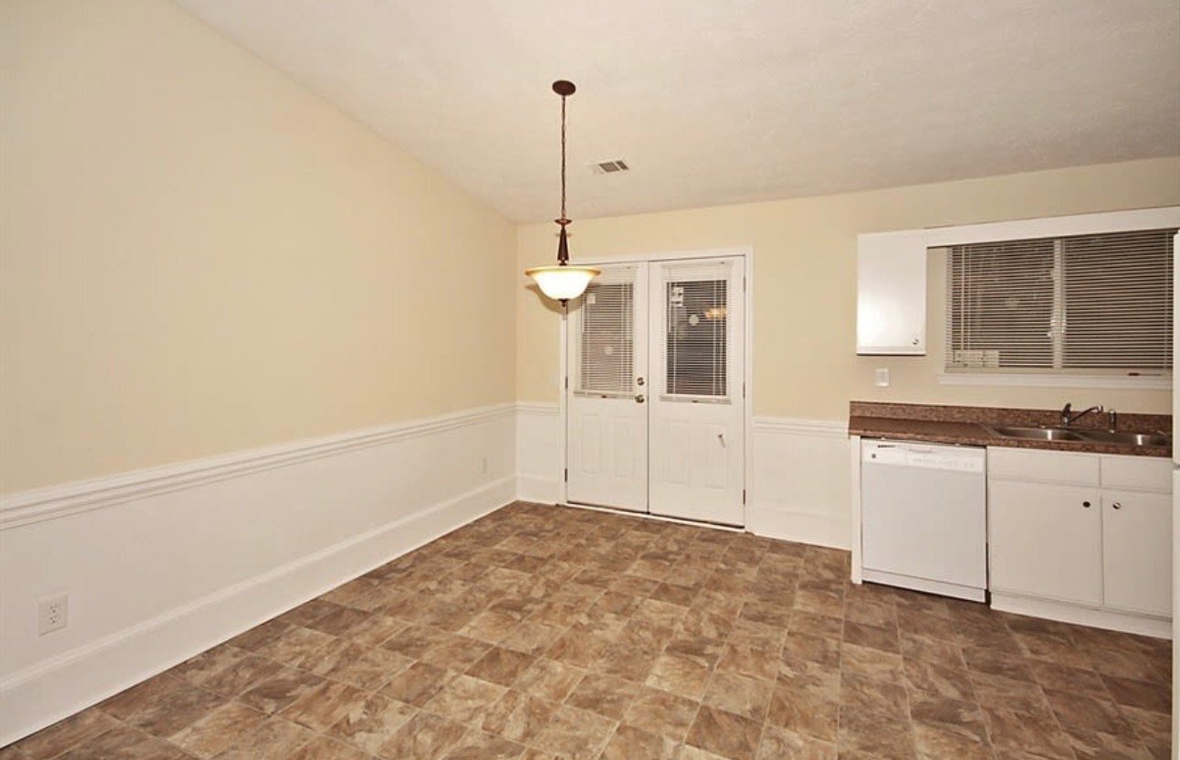 Building Photo - 5155 Sugar Crest Dr