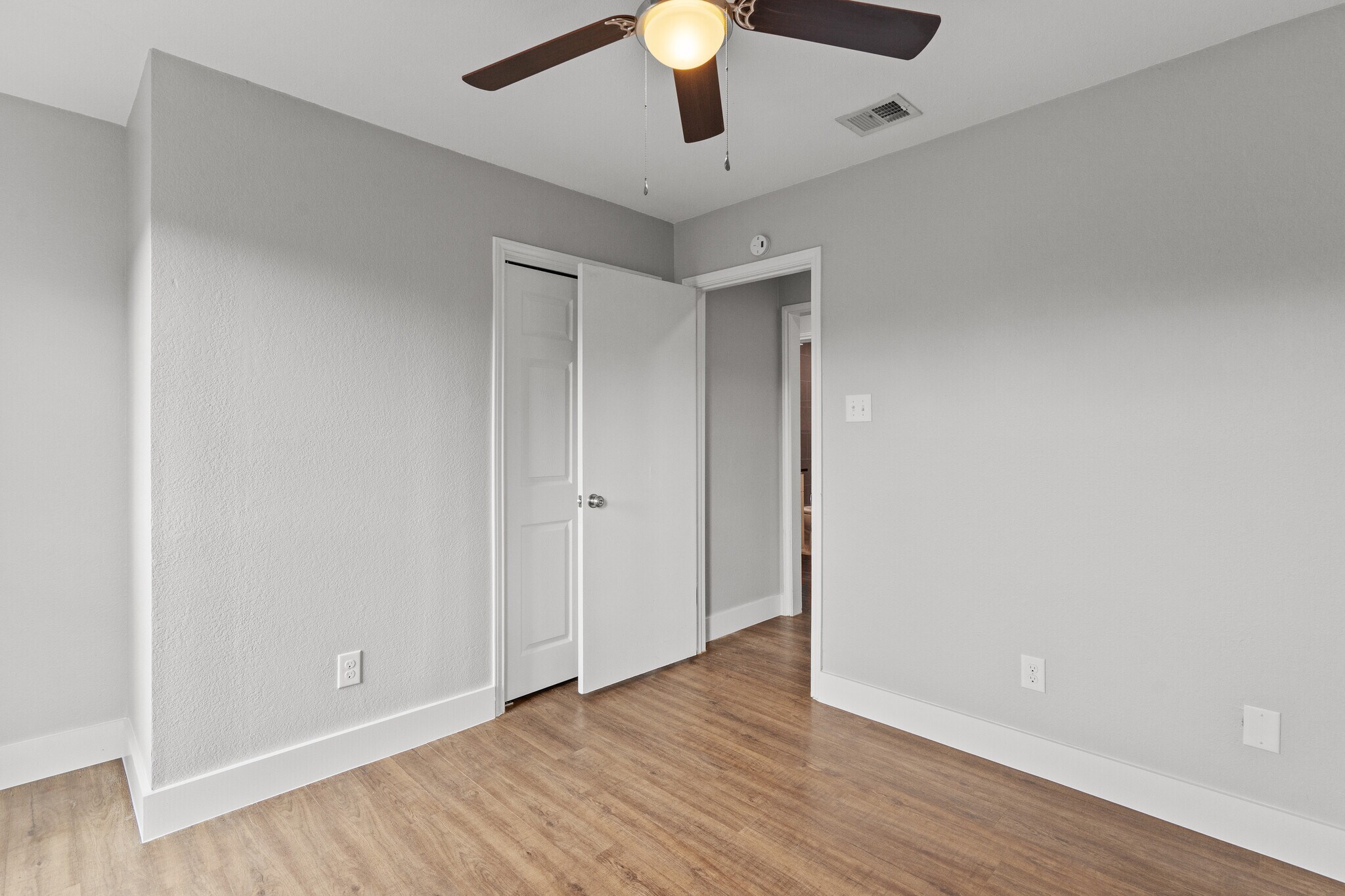 Middle bedroom - 602 Peterson St