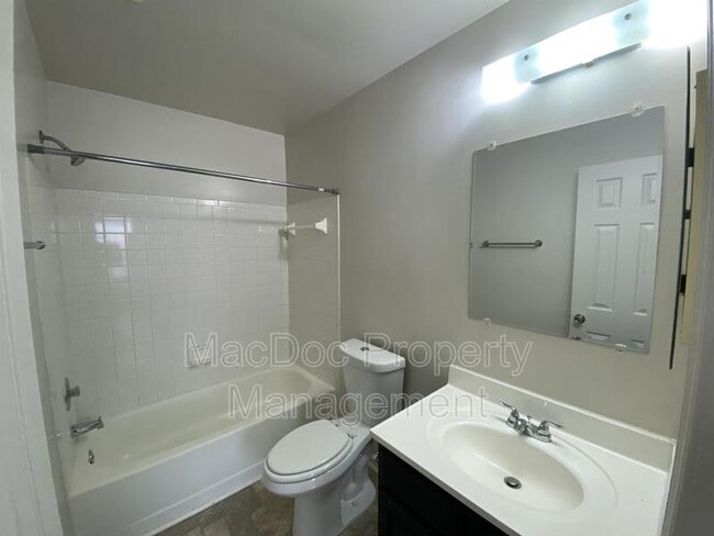 Building Photo - 17970 Milroy Dr