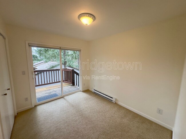 Building Photo - 307 Cervantes Cir