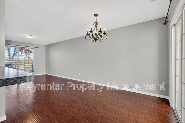 Building Photo - 1111 Ridgeway Dr