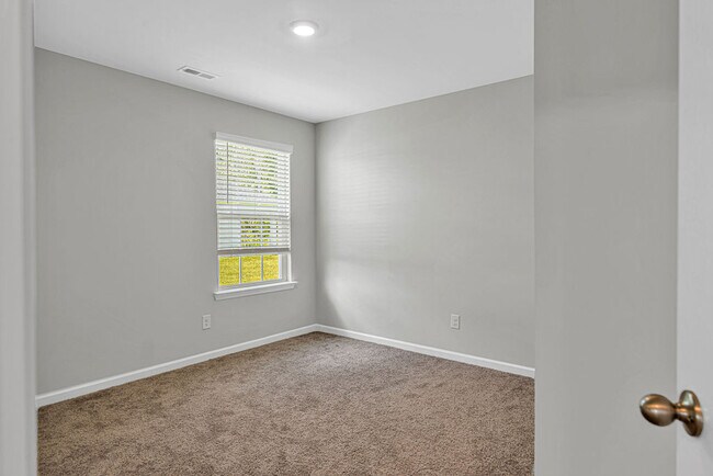 Building Photo - 419 Turp Landing Ln