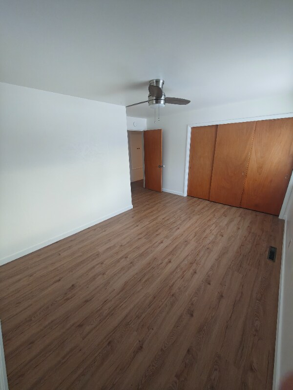 Building Photo - 205 Rosewood Dr