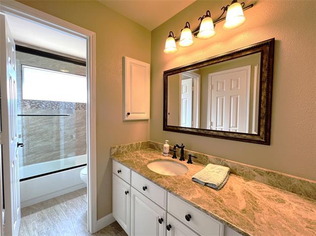 Building Photo - 10401 Forrest Dr