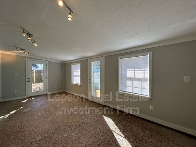 Building Photo - 2914 Bolch St