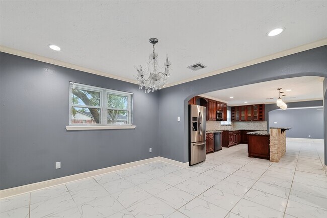 Building Photo - 4901 Burning Tree Dr