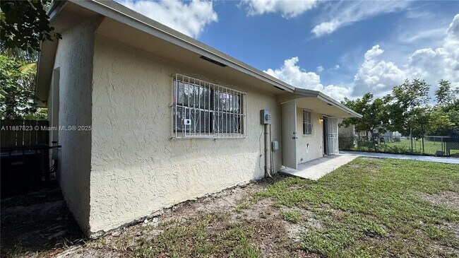 Building Photo - 2740 NW 9th St