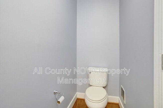 Building Photo - 2093 Laura Mews Pl