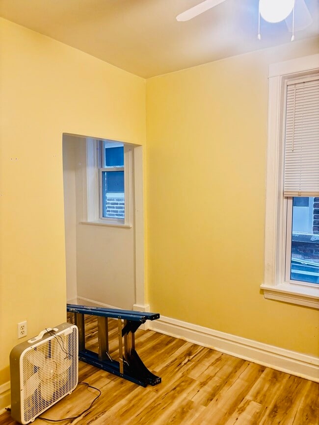 Building Photo - 4424 S Richmond St