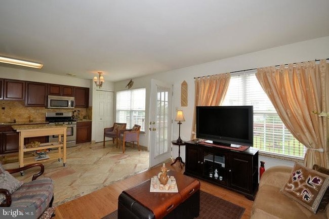 Building Photo - 115 Farrington Ct