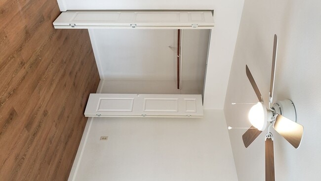 Building Photo - 2 bedroom 2 bath with a garage