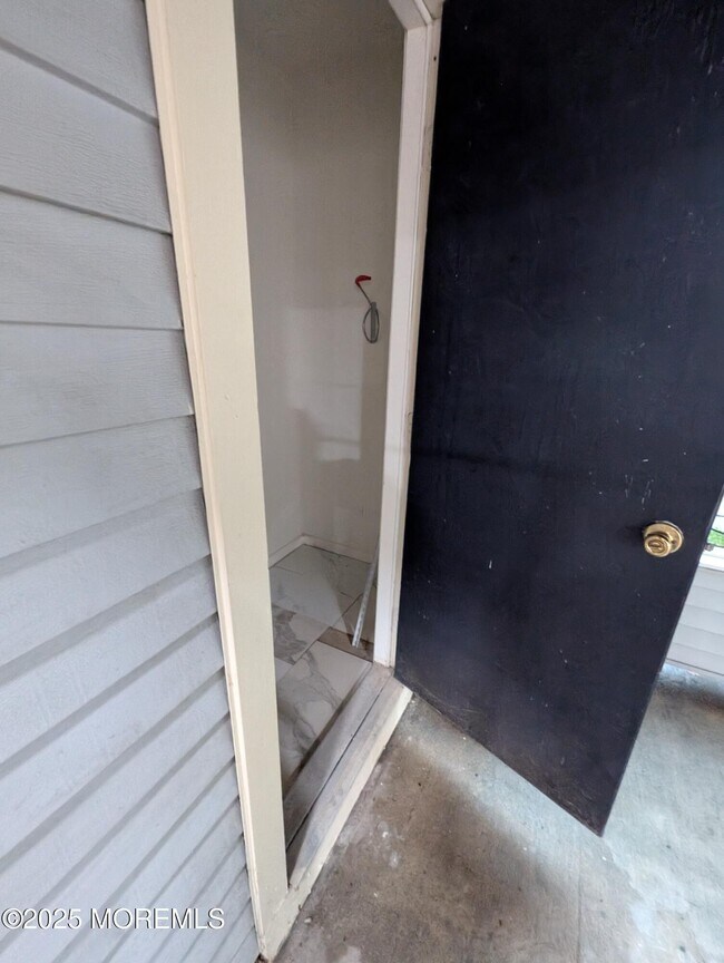 Building Photo - 110 Biscayne Ct