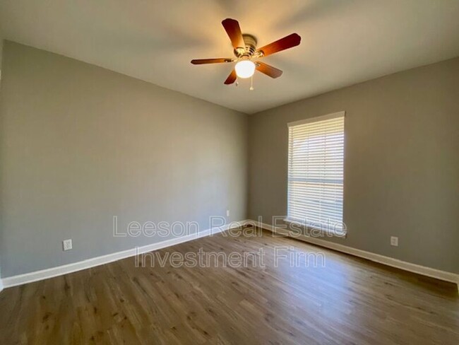 Building Photo - 319 Breitling Rd