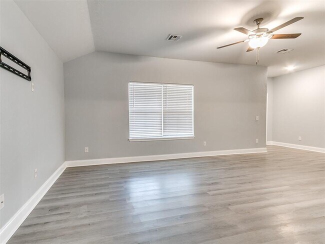 Building Photo - 11104 NW 99th St