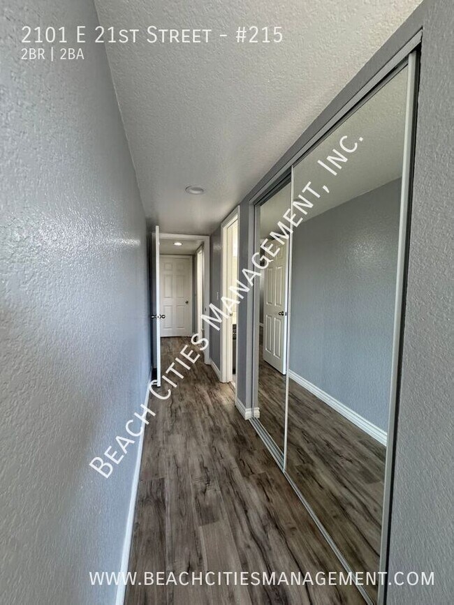 Building Photo - 2101 E 21st St