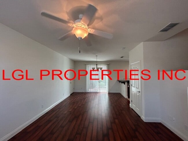 Building Photo - 2826 Maybrook Dr