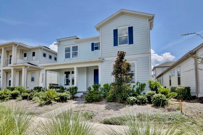 Building Photo - Modern 5/3 Water-View Home in Weslyn Park ...