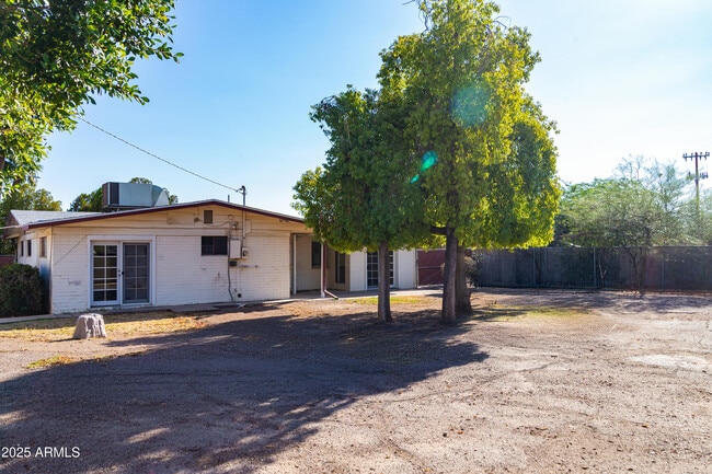 Building Photo - 4219 N Indian Ln