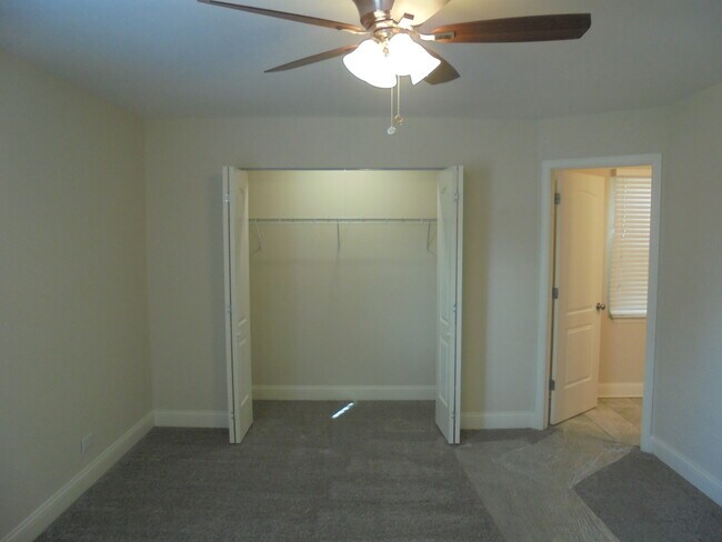 Building Photo - 1534 St Andrews Cir