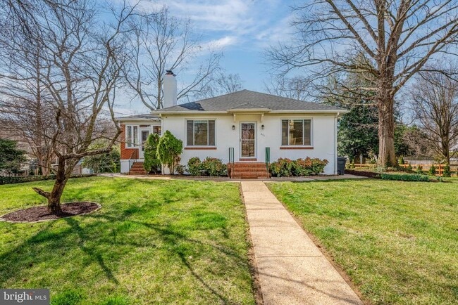 Building Photo - 871 Highland Ave