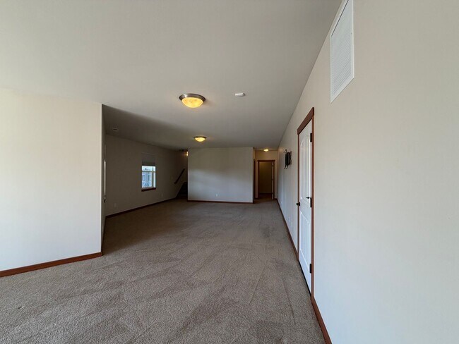 Building Photo - Military Discount - Please Inquire! ~ Whiskey Ridge View Home | 5 Bed + Bonus Living Space with O...