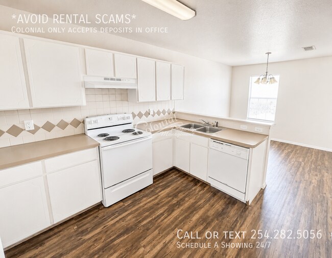 Building Photo - 1312 Dugger Cir