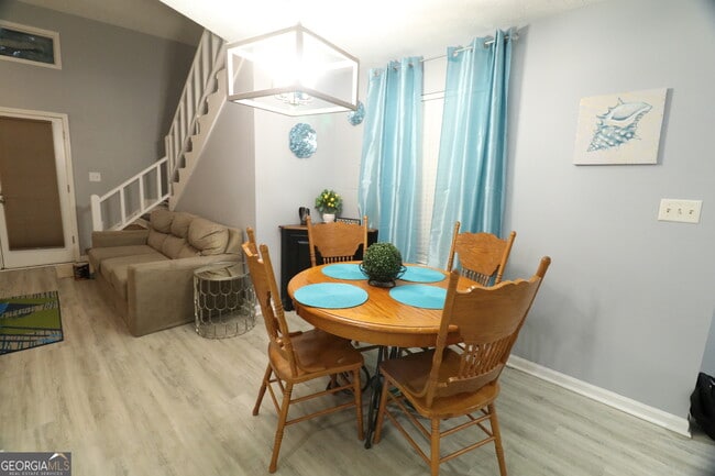 Building Photo - 933 Ohara Dr