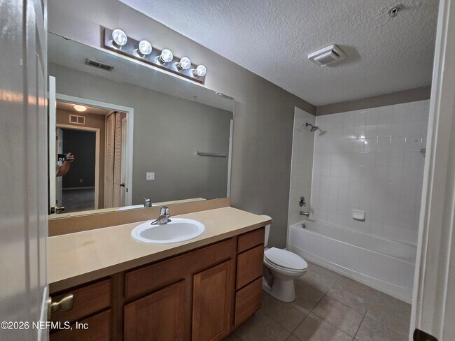 Building Photo - 575 Oakleaf Plantation Pkwy