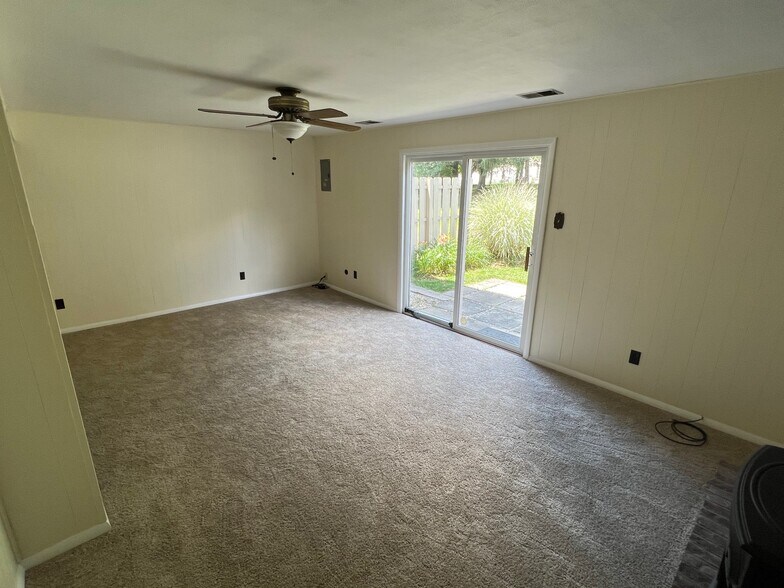 Building Photo - 792 Wheatland Cir