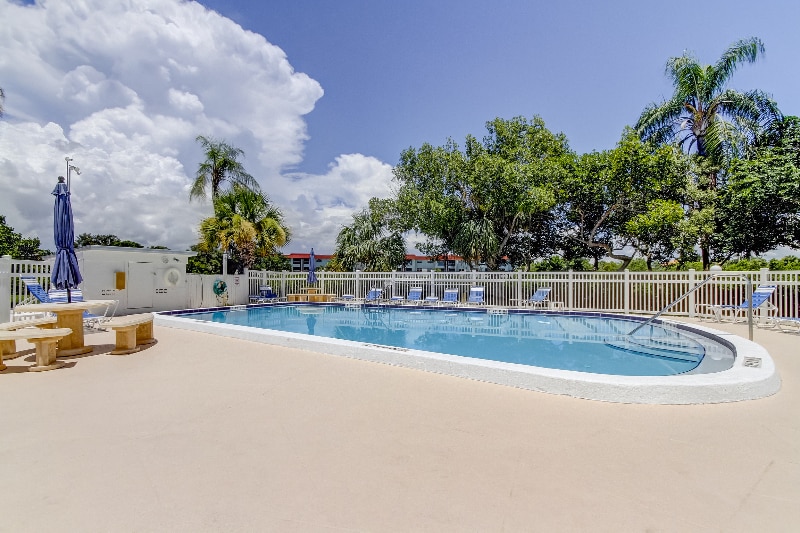 Building Photo - 4480 Overlook Dr NE