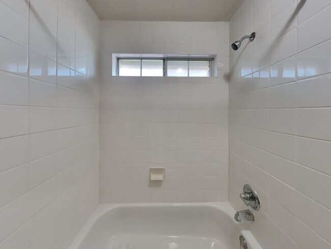Building Photo - ENCHANTING 5 BEDROOM IN FRISCO!