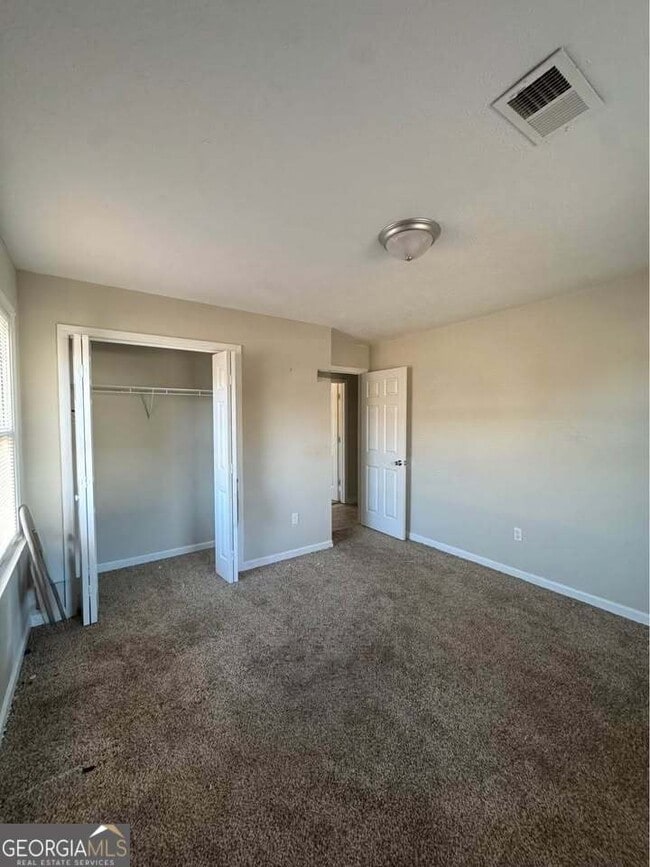 Building Photo - 1841 N Ridge Dr