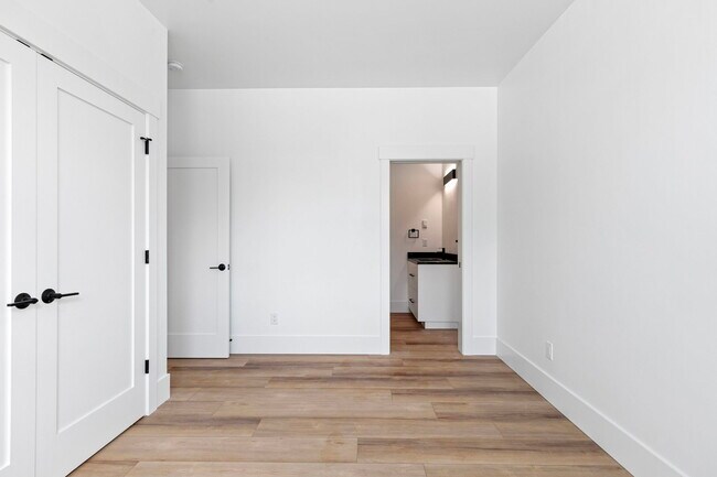 Building Photo - 1590 Walnut St