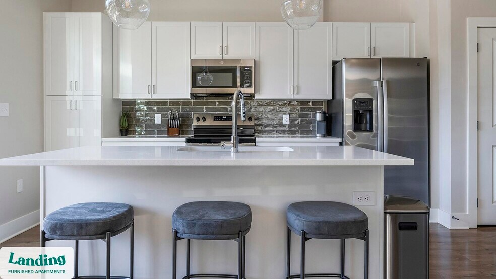 Building Photo - 1000 Forestview Dr