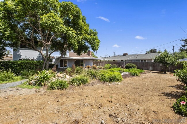 Building Photo - 3752 Alta Loma Dr