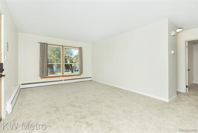 Building Photo - 3220 Shenandoah Dr