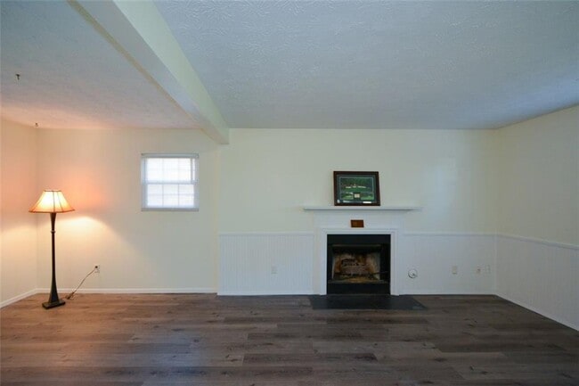 Building Photo - 115 Arborfield Way
