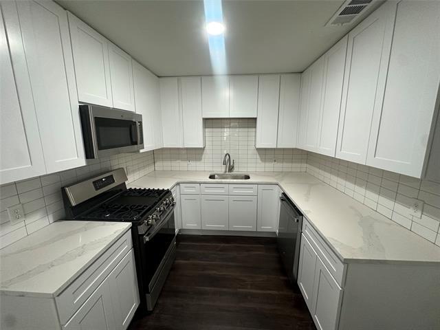 Building Photo - 5836 Houghton Ave