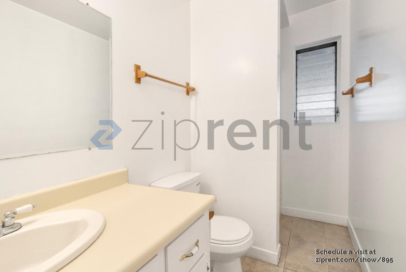Building Photo - Unit