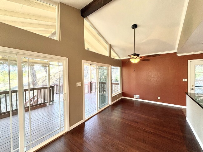 Building Photo - Charming 4-Bed by the Lake in Morgan Hill