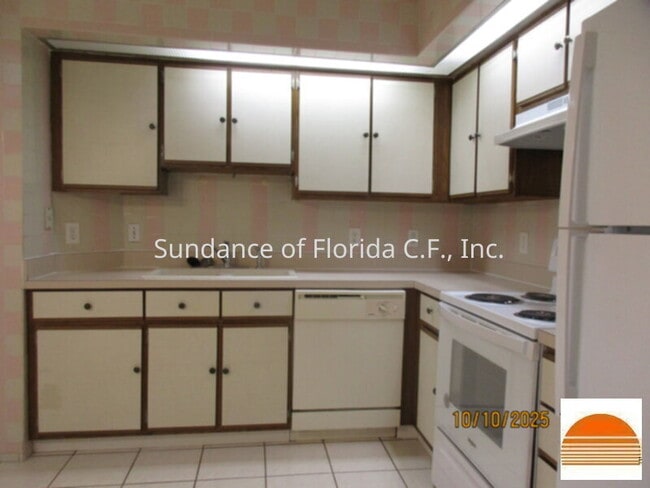 Building Photo - 1443 Coldwater Ct