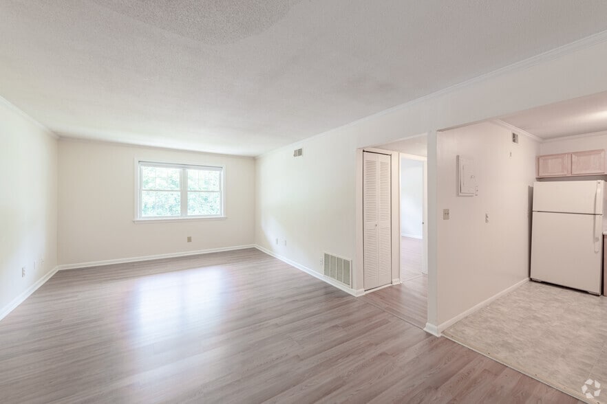 2 BR, 2 BA - Sherwood Park