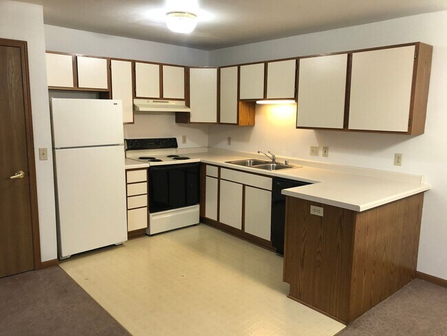 Building Photo - FIRST Months Rent FREE!